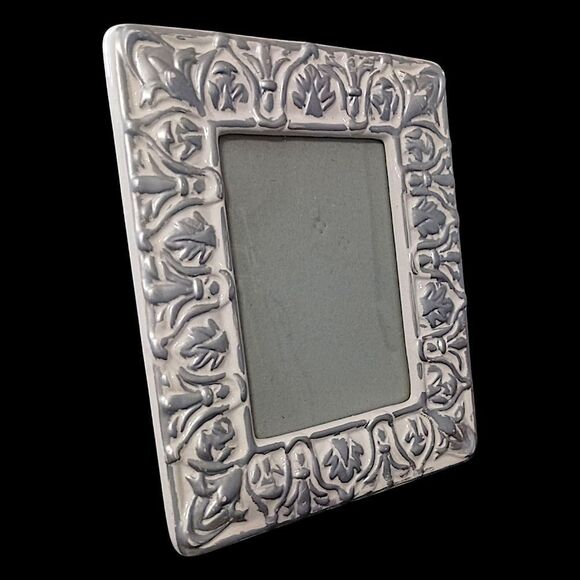 Ornate Picture Frame Ceramic Silver White Wash Detail 5x7 Victorian Deco Style - Picture 13 of 16